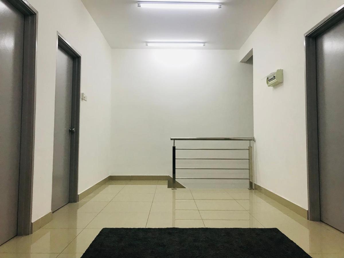 Alyn I Netflix Wifi Coway Holiday home Kluang